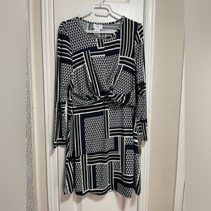 APRICOT Black ,blue and White Geometric Long Sleeve Dress PTP 19.5